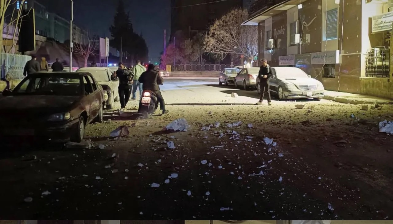 الدفاع السورية: صدور أمر بإيقاف استهداف مصادر نيران قسد بعد تحييدها 