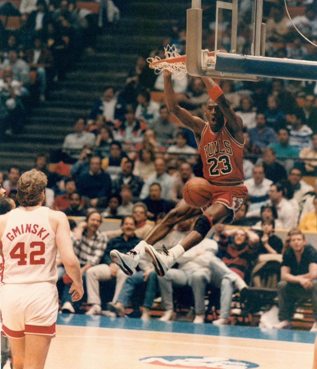 timelesssports_'s tweet image. 1986.