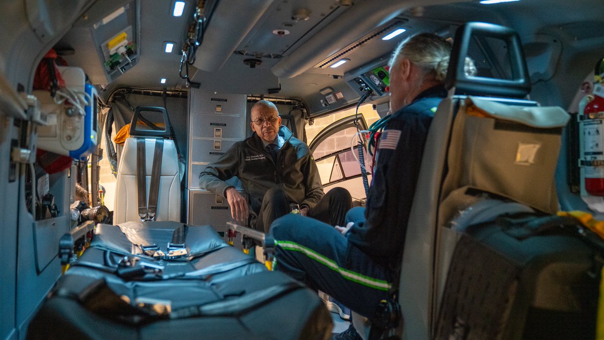 christianacare's tweet image. 🚁 Lifesaving care, elevated.

ChristianaCare LifeNet officially welcomed its new Airbus H145 D3—a next-generation helicopter enhancing emergency air medical care across our region, when every second counts. 💙

#ChristianaCare #LifeNet #AirMedical #SavingLives