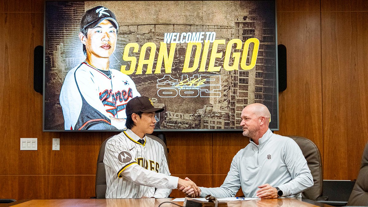 muroi_m's tweet image. 【球団発表】キウムはポスティングシステムでサンディエゴ・パドレス入りが決まったソン・ソンムン選手のMLB進出を祝福。

同球団から6人目のメジャーリーガーとなりました（写真：キウムヒーローズ）