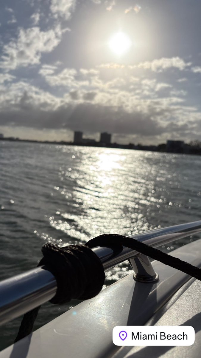 Laboratory Maniac tweet media