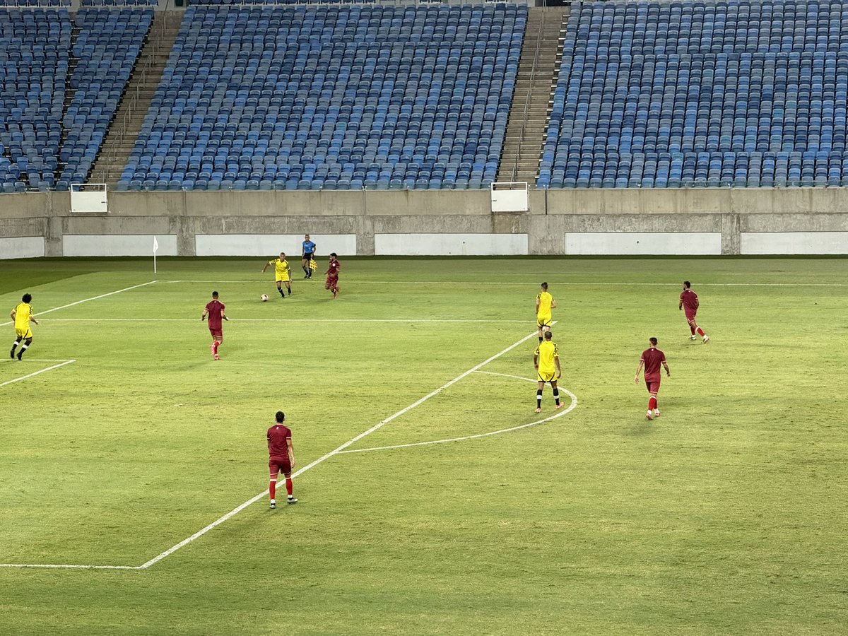 🇦🇹📝 | Com os goleiros Renan, Lucão, Lucas machucados, o <a href="/AmericaFCNatal/">América-RN</a> começou o amistoso com Anthony; Lucas Mendes, Lucas Rodrigues, Guilherme Paraiba e Charles; Judson, Aruá e Souza; Joãozinho, Salatiel e Iarley. #MLTV #98FM
