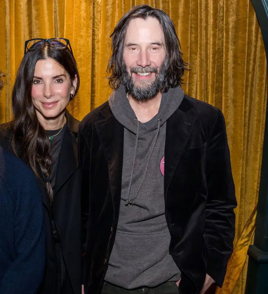 🚨 Sandra Bullock and Keanu Reeves at 'Waiting for Godot' on Broadway.