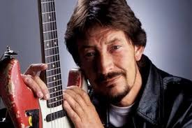 A los 74 murió el icónico músico británico Chris Rea, acumuló más de 40 millones de discos vendidos, enfrentó problemas de salud  durante muchos años, falleció este lunes 22 de diciembre, dejando una huella imborrable en la música. Q. E. P. D.
