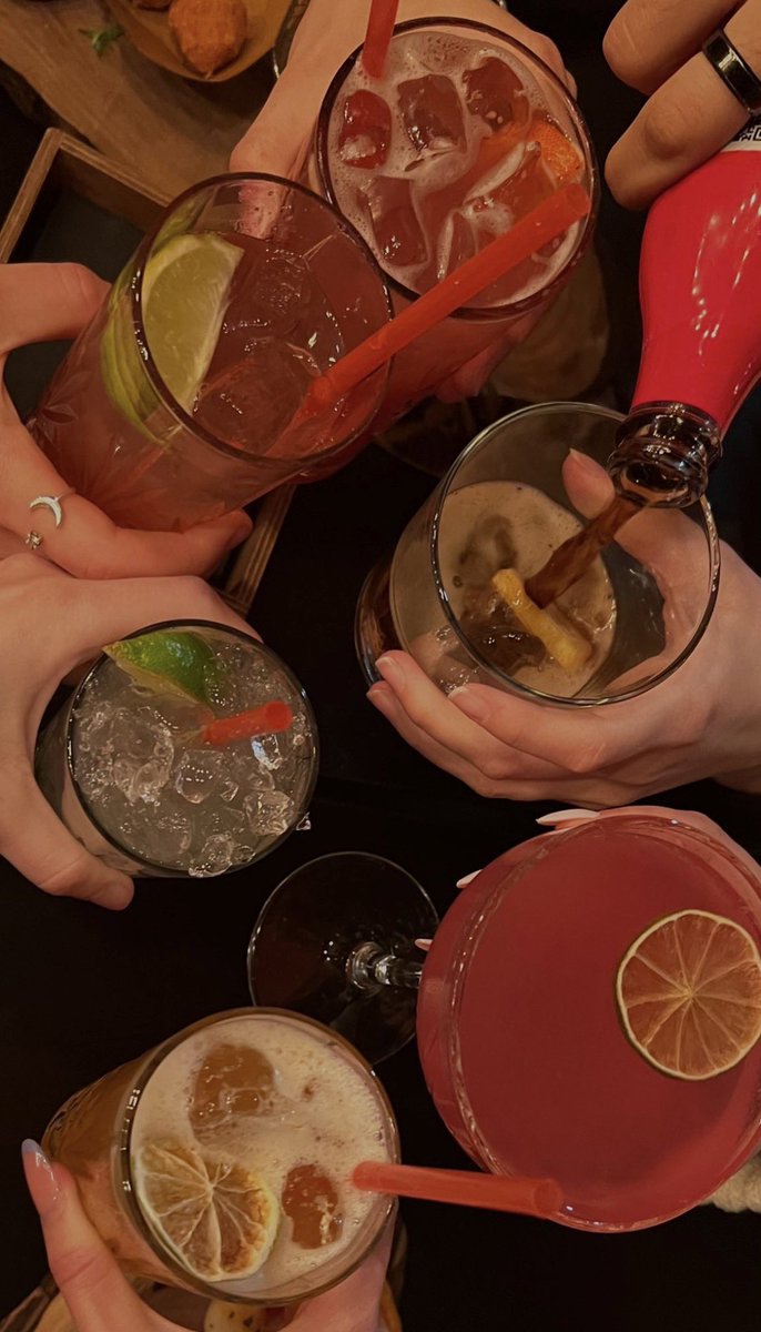 When the drinks are cute and the laughs are louder 🍸 
With my girls <a href="/zemerembel/">frida</a> <a href="/plantsorfood/">plantsorfood</a> <a href="/pistachioskies/">Lëv ju</a> <a href="/regina318094221/">regina</a> <a href="/iconlivingm/">𝑚𝑒𝑔𝑖</a> ✨