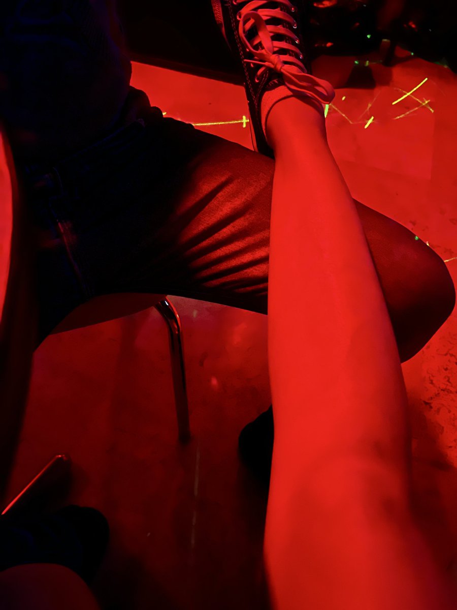 Ya estamos en <a href="/DarkroomCentro/">DarkRoom</a> 
Parejitas anímense 🥵🔥🍆🍑