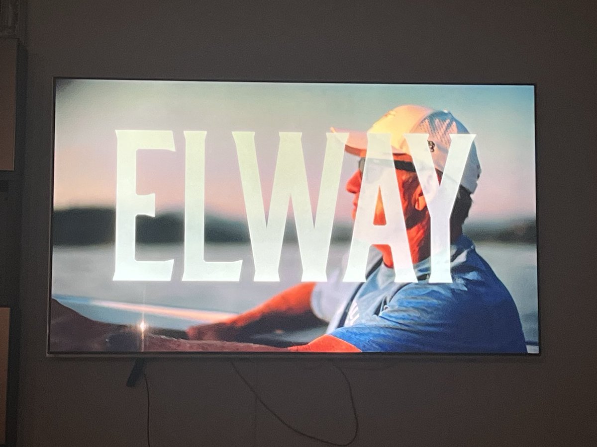 wozHey99's tweet image. Adore the man. Been waiting months and months for this. Thank you @netflix #Elway