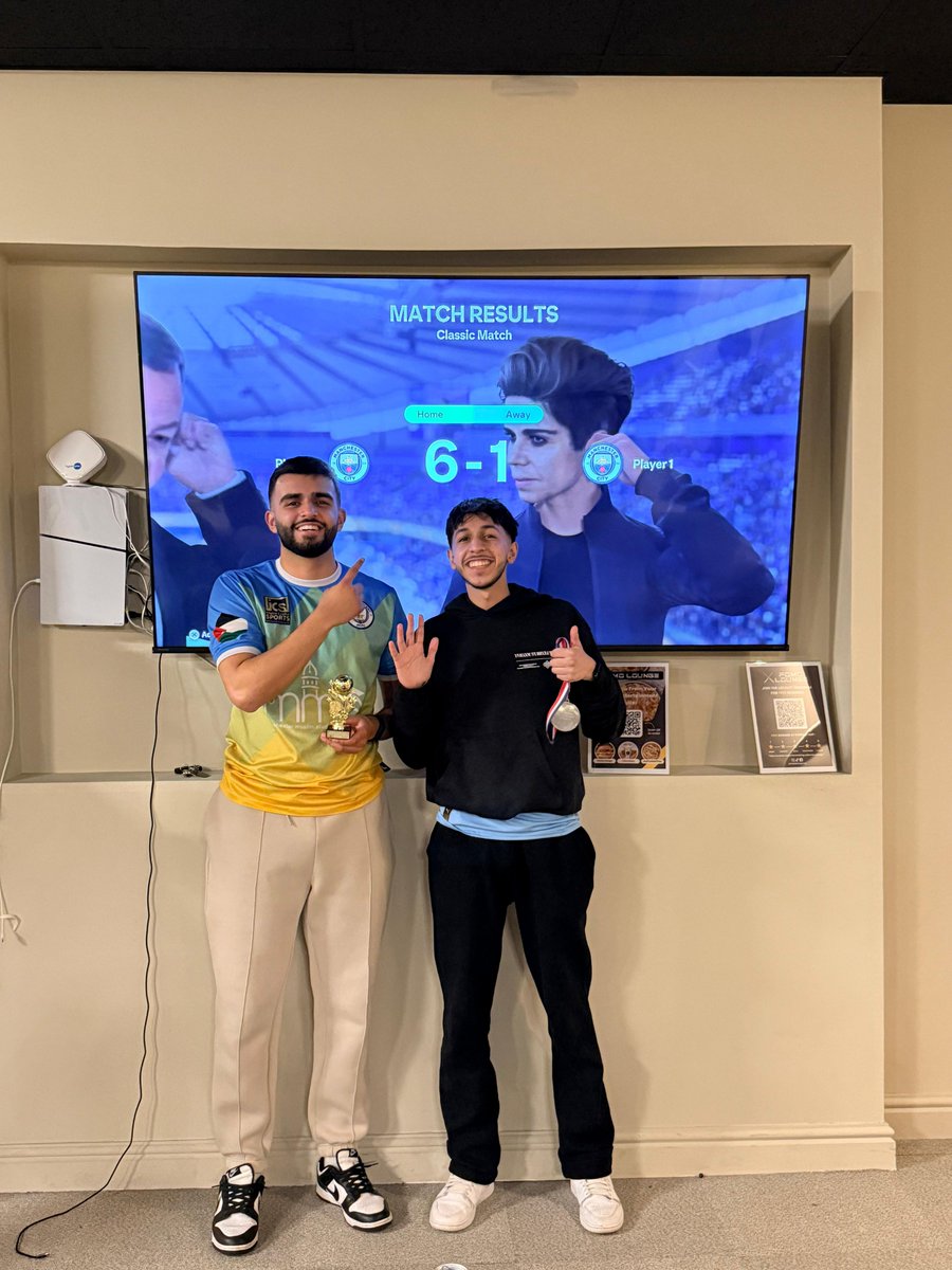 _BlueCrescent's tweet image. What a night 💙🎮 The BC social event of the year delivered in style. A FIFA tournament for the ages, organised by the ever-reliable (and slightly unhinged 😅) Daanish. Proper vibes, proper laughs, proper community.