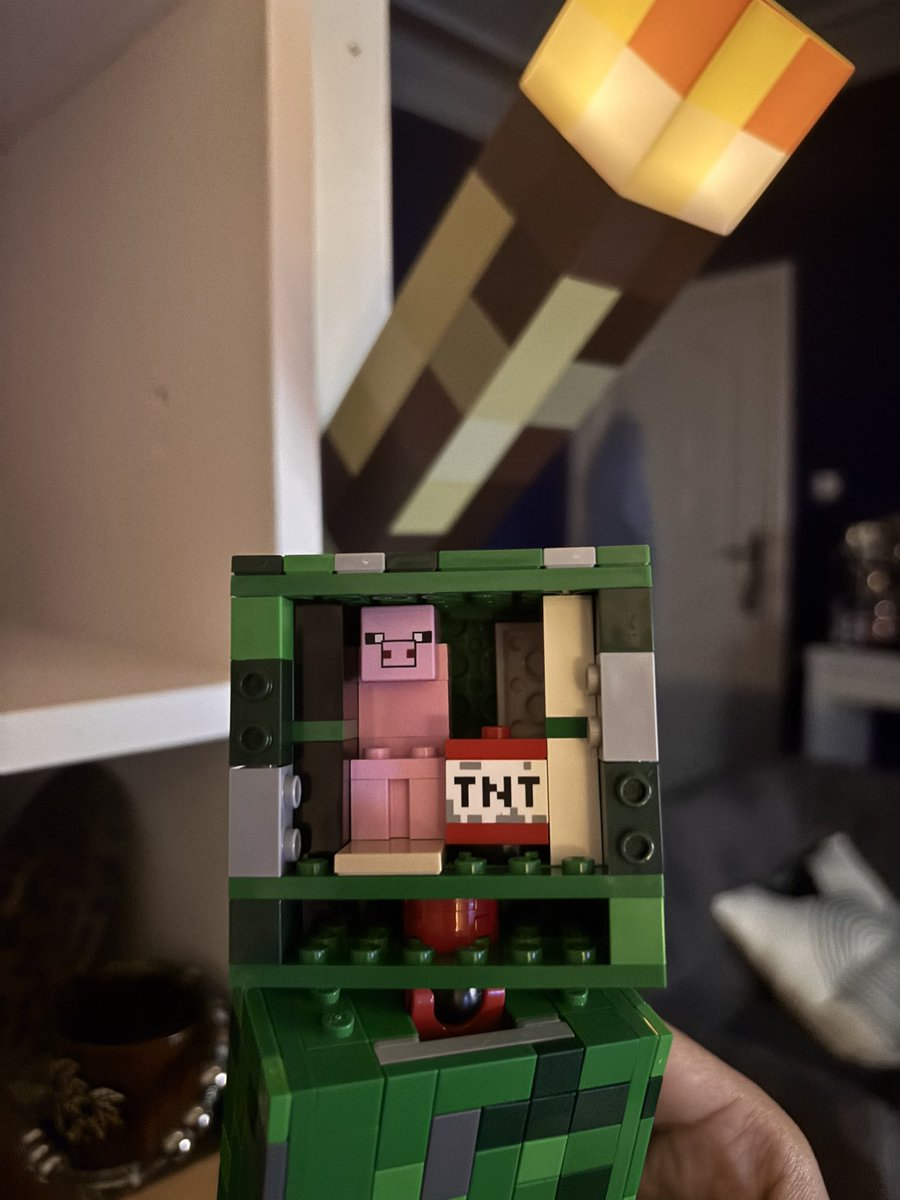 OnlyFLK's tweet image. 