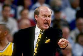 ShowMeZou's tweet image. Them: Will you be spending money in kansas now that the Chiefs are moving?

Me: