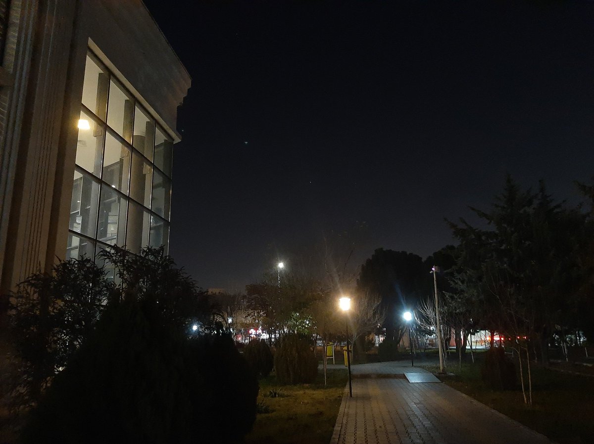 Purpleside14's tweet image. D-193 ⁞ 10/1 
* I really wanna go and learn photography after the exam. .ˬ.