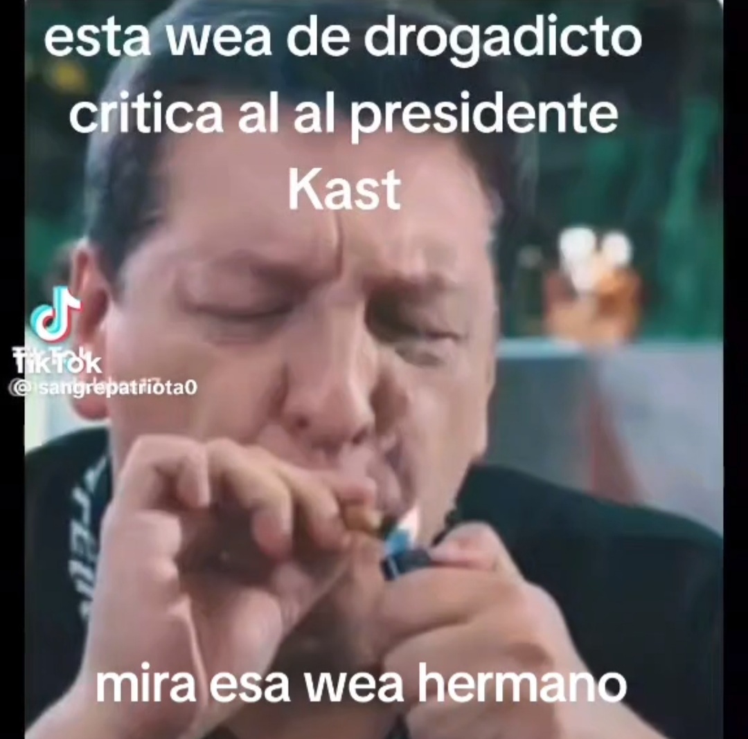 Nachoetherno's tweet image. Este weon rasca  de JulioCésarRodriguez ,ordinario, pasado a marihuana,comunista burgues,criticando a JAK, andate a la cdtm feo klo ..
Disculpen mi francés.