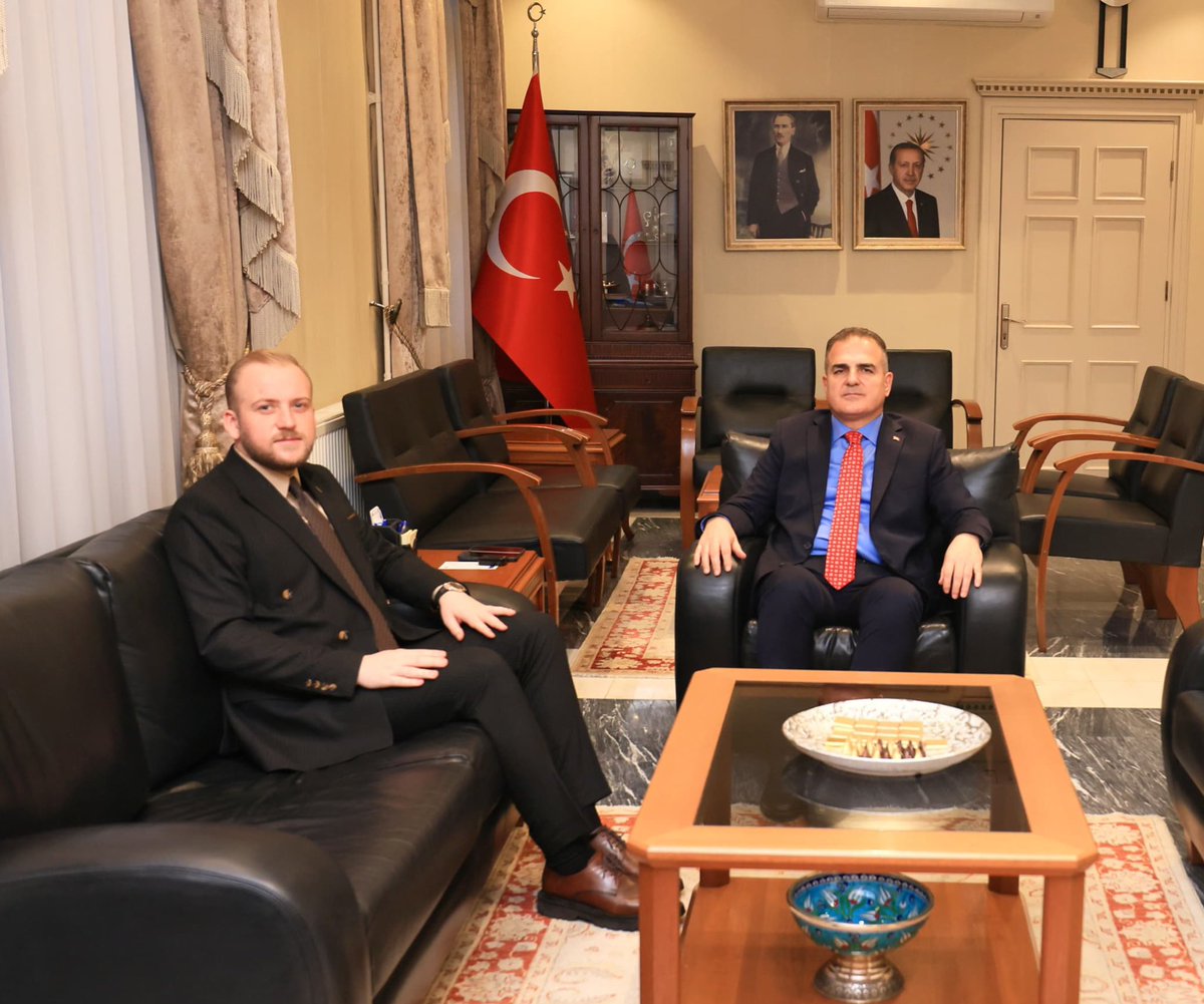 Muğla Valimiz Sayın Dr. İdris Akbıyık’ı ziyaret ettim.

Kıymetli Valimize misafirperverlikleri için teşekkür ediyorum.