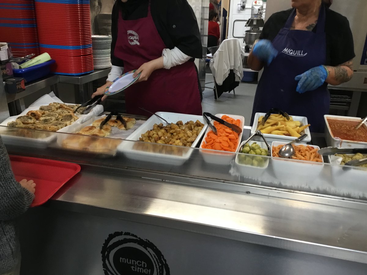 Everyone enjoyed the delightful Christmas lunch.
Thank you to our fantastic catering team.