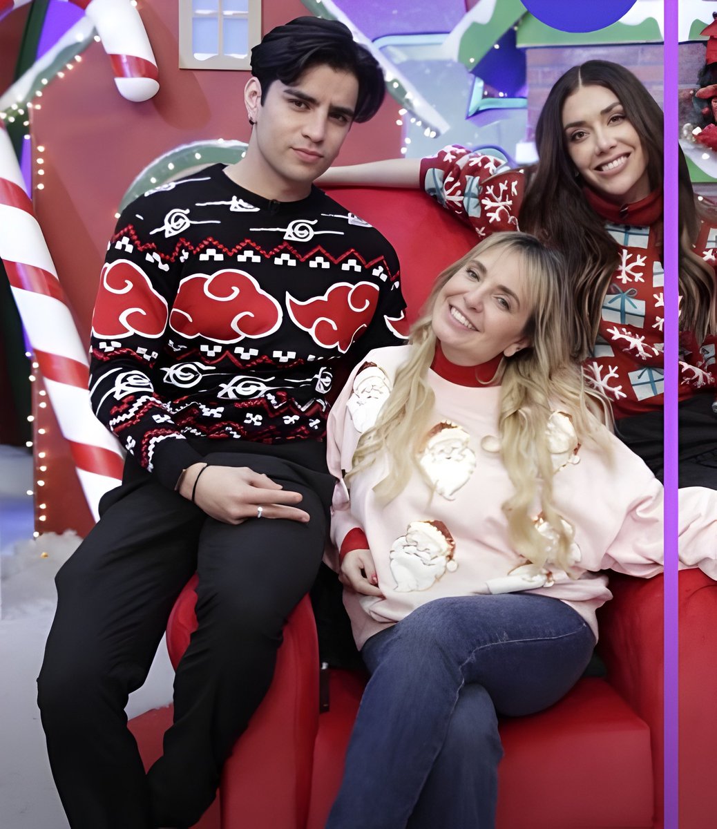 yuliencito_99's tweet image. Por un 2026 en donde tengamos más de Aaron conduciendo programas 🙂‍↕️🤌🏼 pero por mientras algún segmento especial para navidad o año nuevo, decreto 😗🙌🏻💞

AARON CONDUCTOR ENHOY

#AARONATION #AaronMercury