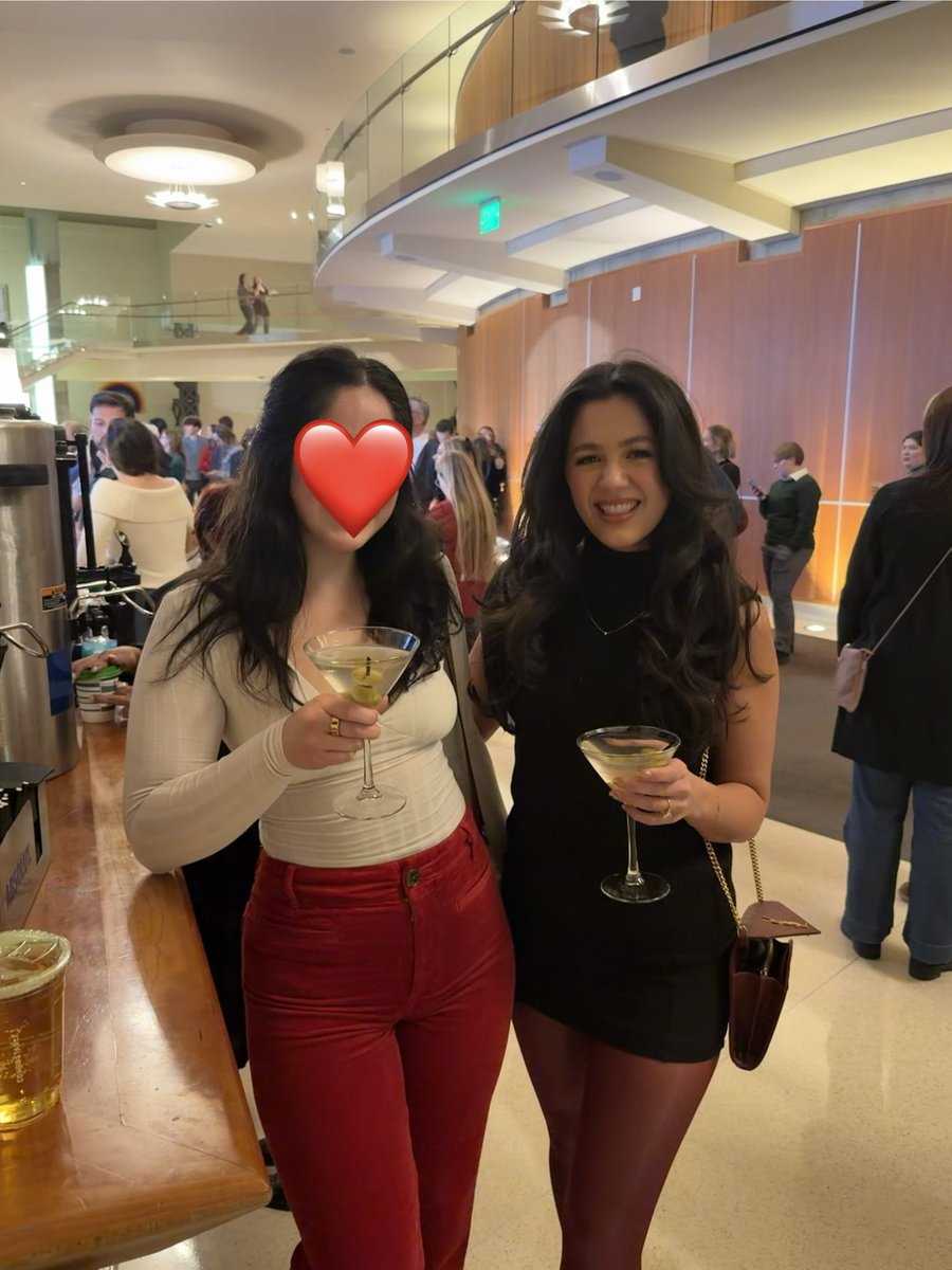 if you’re an ex ballerina in your 20s, take all your girl friends to see the nutcracker. go into debt if you have to

merry christmas fam 🩰🎄🎁🍸