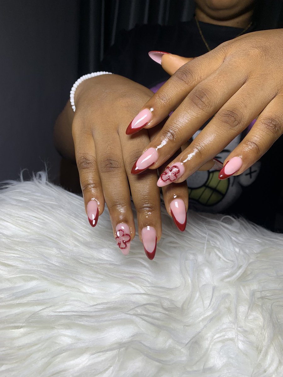 Adenike4568's tweet photo. How much do you think this nails worth😚please drop a comment 🤎 you can also book an appointment with us https://t.co/k5KLhEW9u6