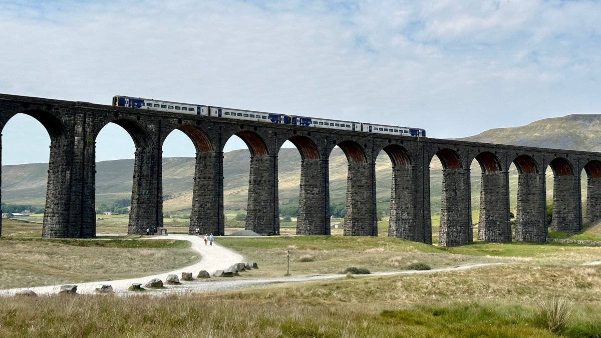 NORTHERN 🚆 tweet media