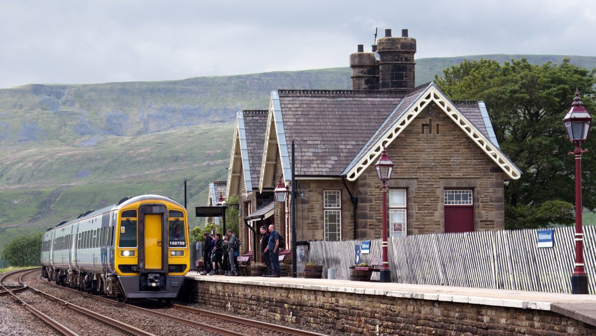 NORTHERN 🚆 tweet media