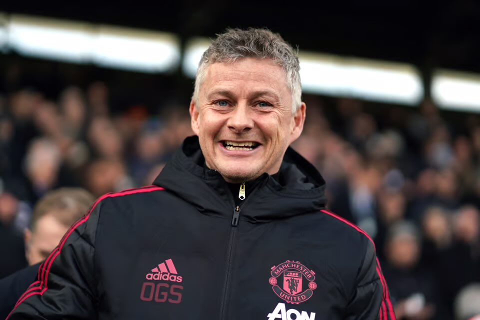 mufcMPB's tweet image. 🚨🇳🇴 Ole Gunnar Solskjær is READY to take over as caretaker manager at Manchester United. He’s told people close to him it’s NOT about the contract, it’s NOT about the money - he would just love to be back at United. That was the message to United. #MUFC [@FabrizioRomano]