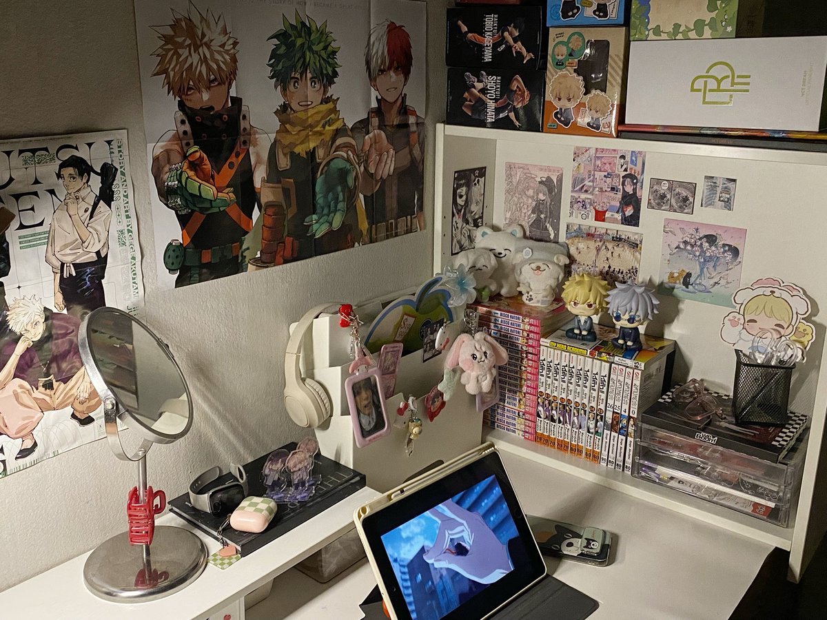 foraorbabe's tweet image. โต๊ะก็เล็กแต่คลีนไป3ชม. 🫩🫩