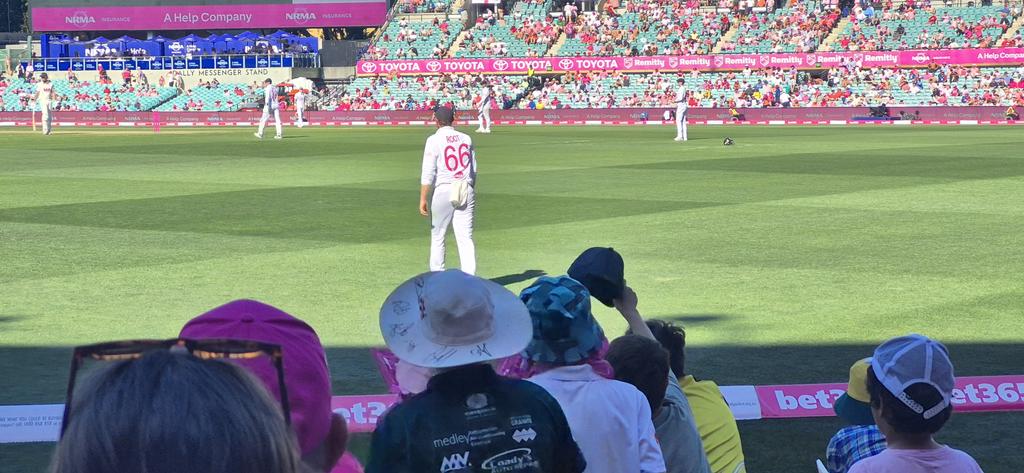 awedgewood's tweet image. Rooooooooooot #Ashes #Ashes2025