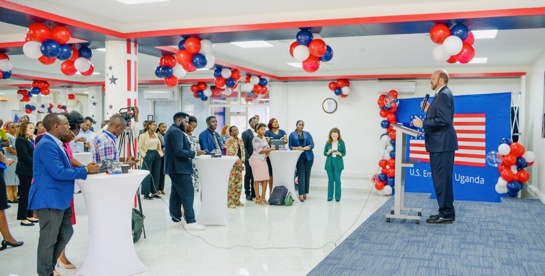 USAlumniUganda's tweet image. USEA joins friends of the American Center and the @USEmbassyUganda team for the official reopening of the American Center at its new location, Embassy Plaza Level 1.

The American Center remains a vital resource hub for us as a network, young people and the alumni community at…