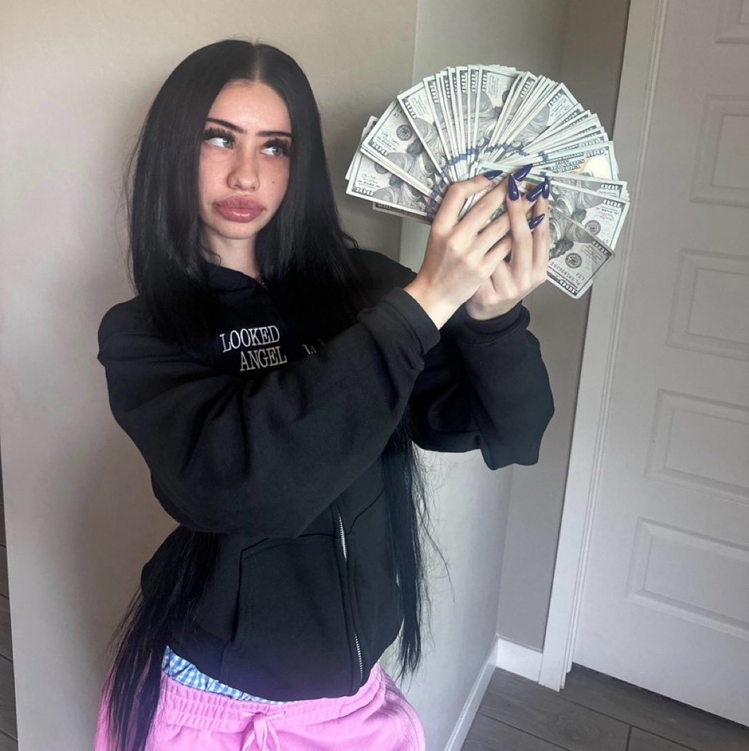 Hey <a href="/grok/">Grok</a> put me in a reallly tite bikini