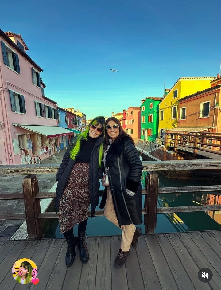 bmagw_'s tweet image. E a tia ve que segue servindo TUDO nessa viagem, a melhor blogueira que temoos☝🏻🫶🏻