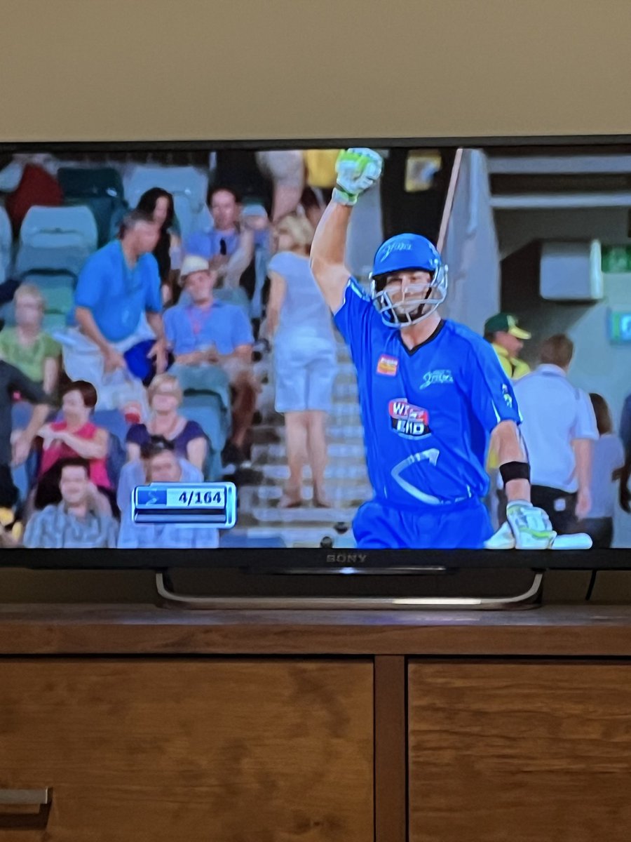 Bundyking11's tweet photo. @TheoDrop getting it done on Cricket Gold on 7+….slightly suss shot to get the win 😂 https://t.co/WwHsqUoNVP