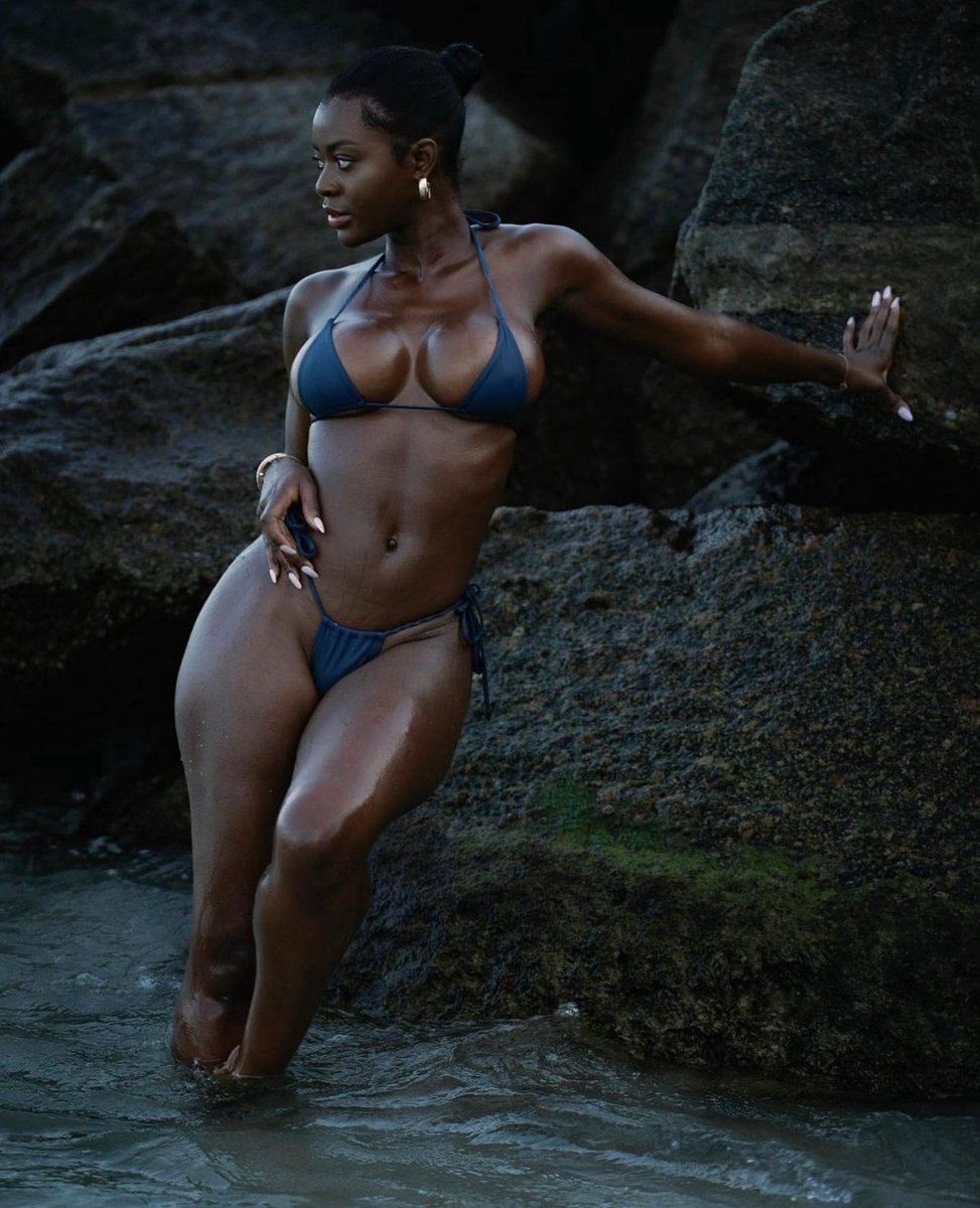 BaddGirlssOnly's tweet image. Category:Everything💙