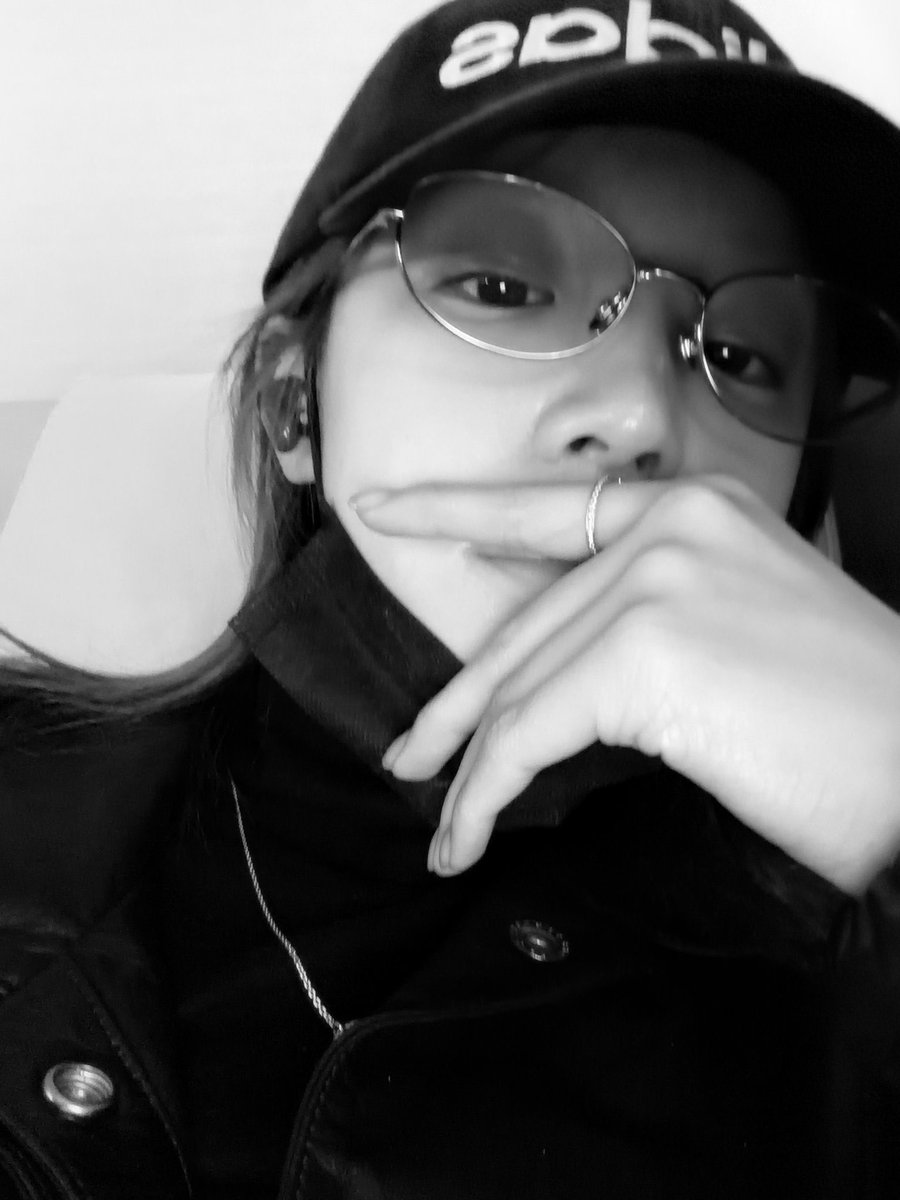 연차 tweet media