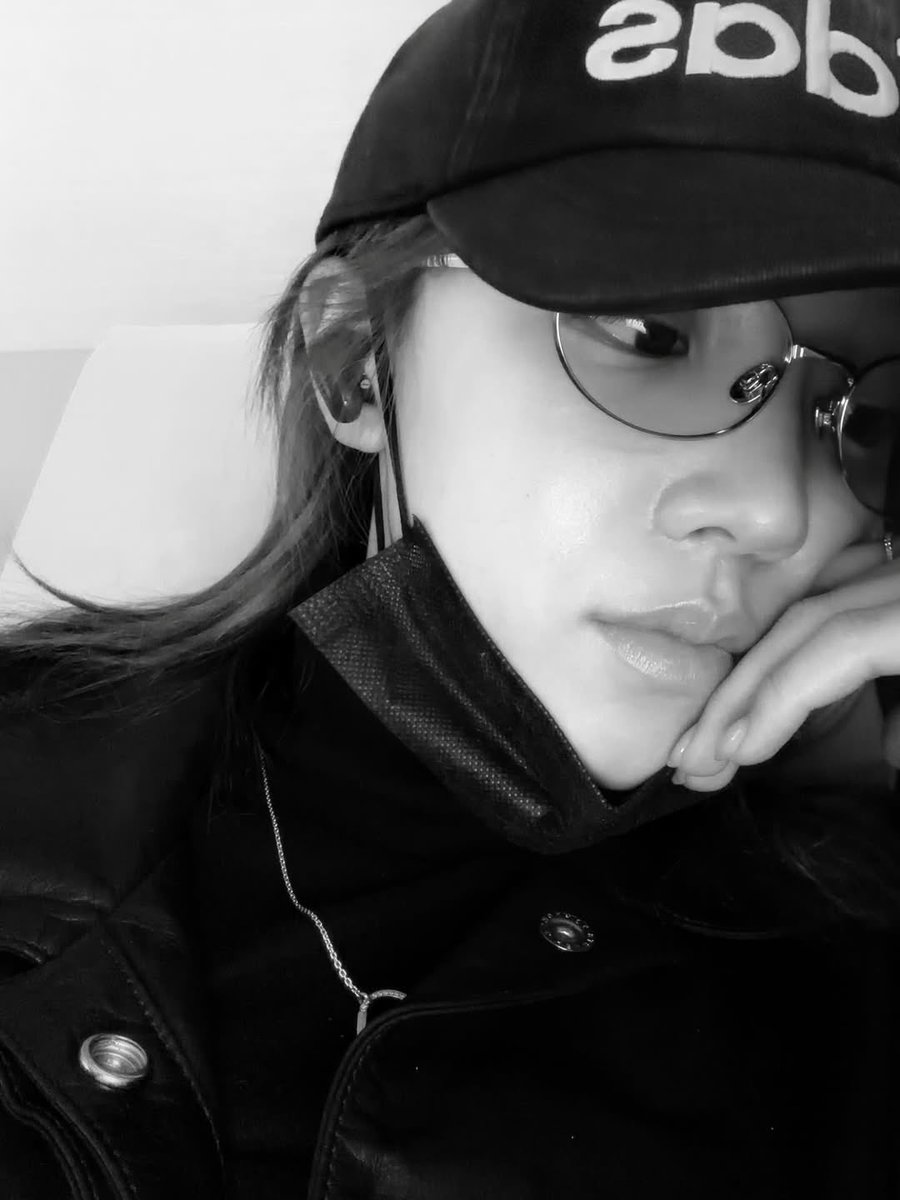 연차 tweet media
