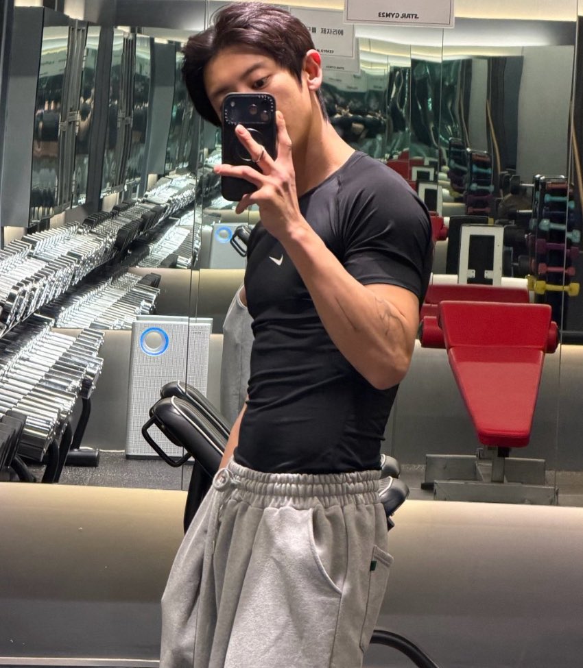 PCY BASE tweet media