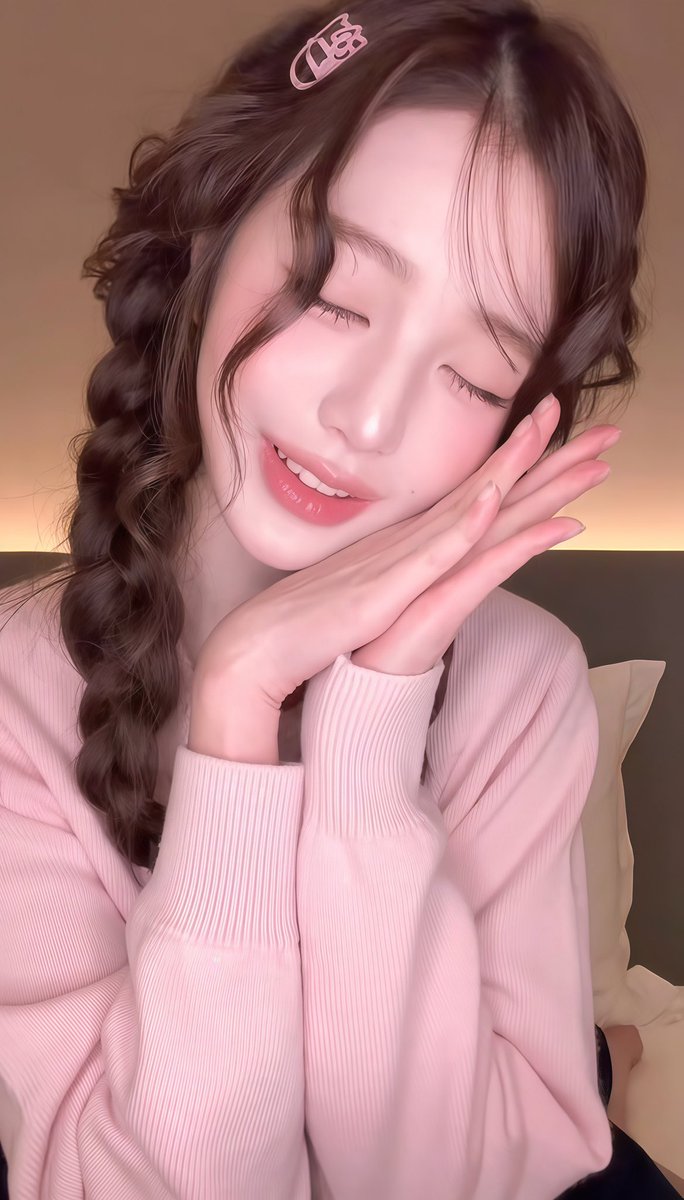 Qni6F's tweet image. 動画の切り取りでこんな全部可愛いのずるい