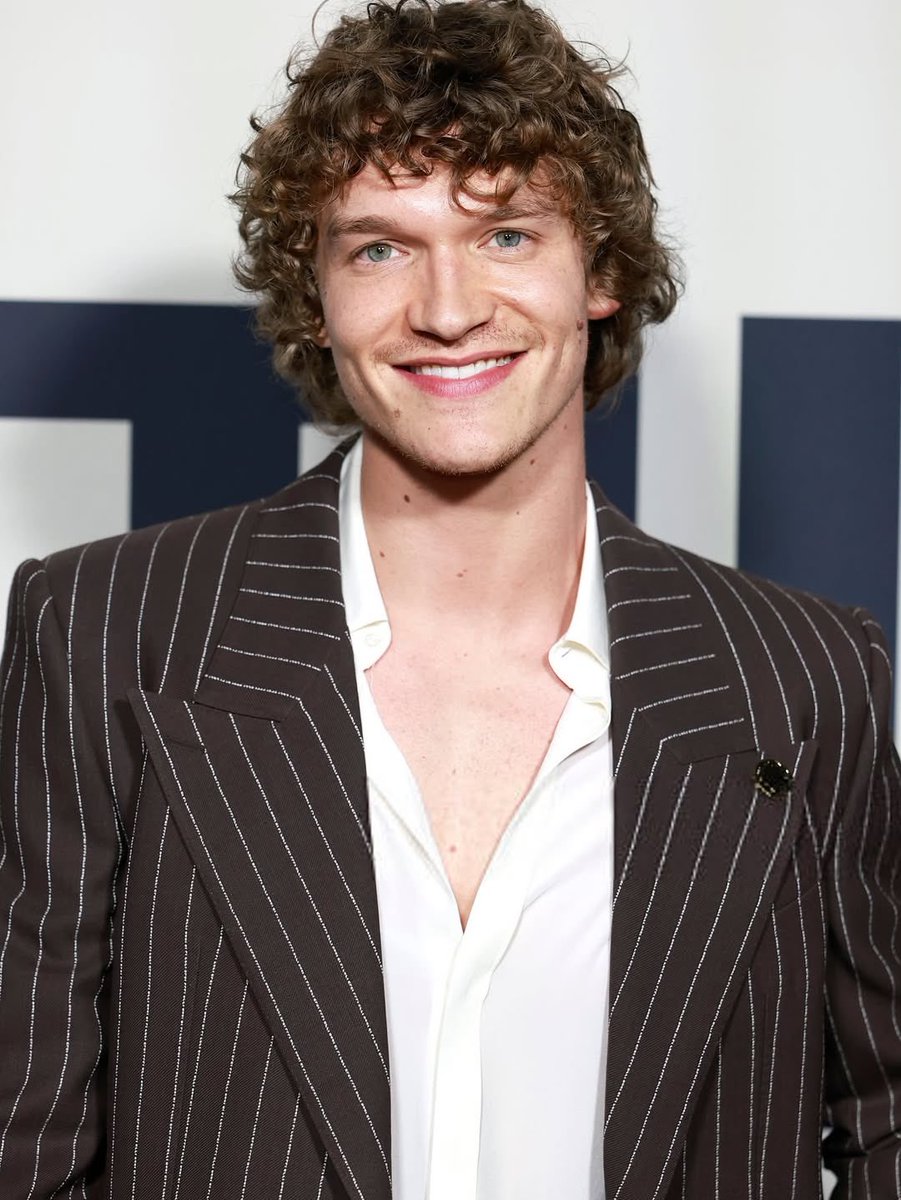 connorstupdates's tweet photo. 🚨 Connor Storrie will present tomorrow the nominations for the 32nd Annual Actor Awards (the former SAG Awards). This is not the awards ceremony yet, but the announcement of the nominees (actors, directors, movies, tv shows, etc). The event usually lasts about 30 minutes, but it could take more or less time.

It will be streamed this Wednesday, 01/07, on Netflix’s youtube channel at 10am PT/1pm ET: https://t.co/VDRBMLXJMr