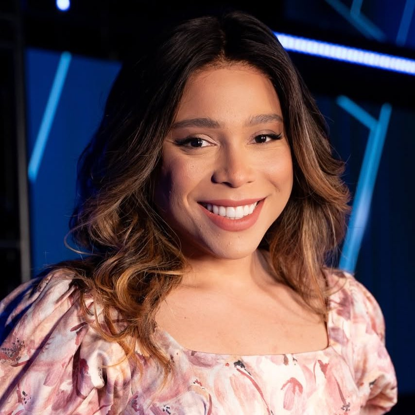 poptime's tweet photo. POLÊMICA! A emissora Dia TV decidiu NÃO renovar o contrato com Blogueirinha por DIVERSOS problemas:

“Foram muitos os aborrecimentos e problemas nos bastidores, inclusive o descontentamento de convidados, que levaram a Dia TV a não querer renovar o compromisso e não se envolver com uma próxima temporada” - Flávio Ricco / Portal Léo Dias
