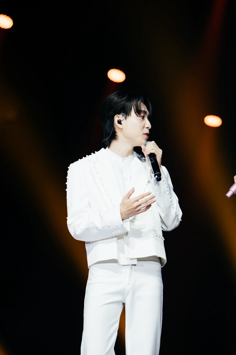 conversation_tl's tweet photo. คิดถึงฉันวันละนิด คิดตอนเธอยังมีสิทธิ์ ชิดวันละนิดก็พอ 🫣💕✨

#ConversationThailand
#Pechkritchanat https://t.co/lIUmSCmSuM