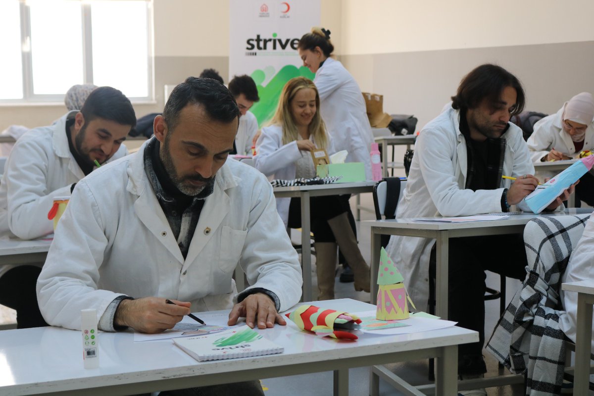 KizilayTM's tweet photo. #Gaziantep Toplum Merkezi olarak, #STRIVE Projesi kapsamında CNC Tezgahları Programlama ve Ambalaj-Paketleme alanlarında GSO Mesleki Eğitim Merkezi'nde (@gso_mem) eğitimlerimize devam ediyoruz. https://t.co/gPKaKVvUt1