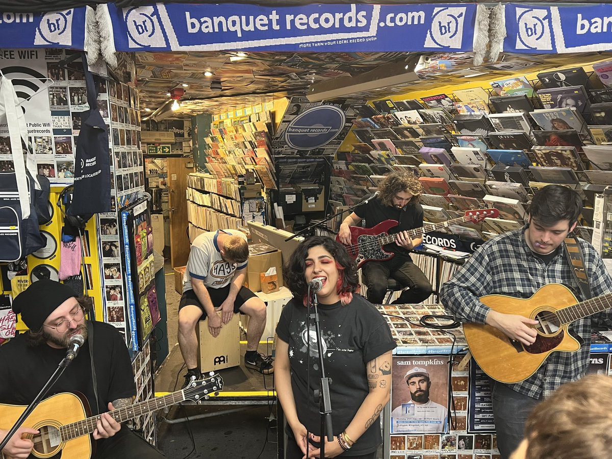 Banquet Records tweet media