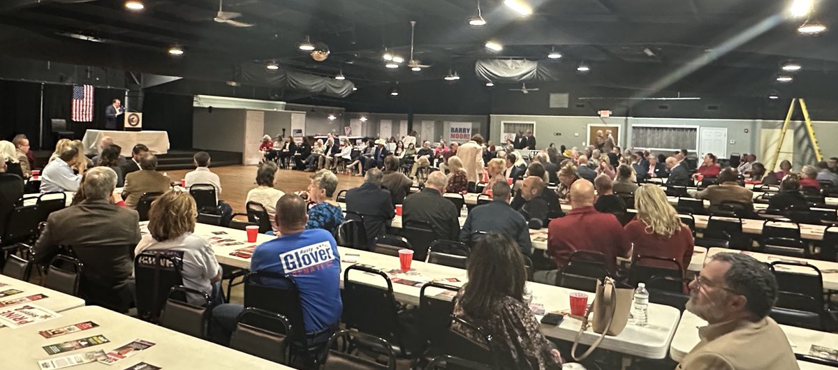 Mobile GOP tweet media
