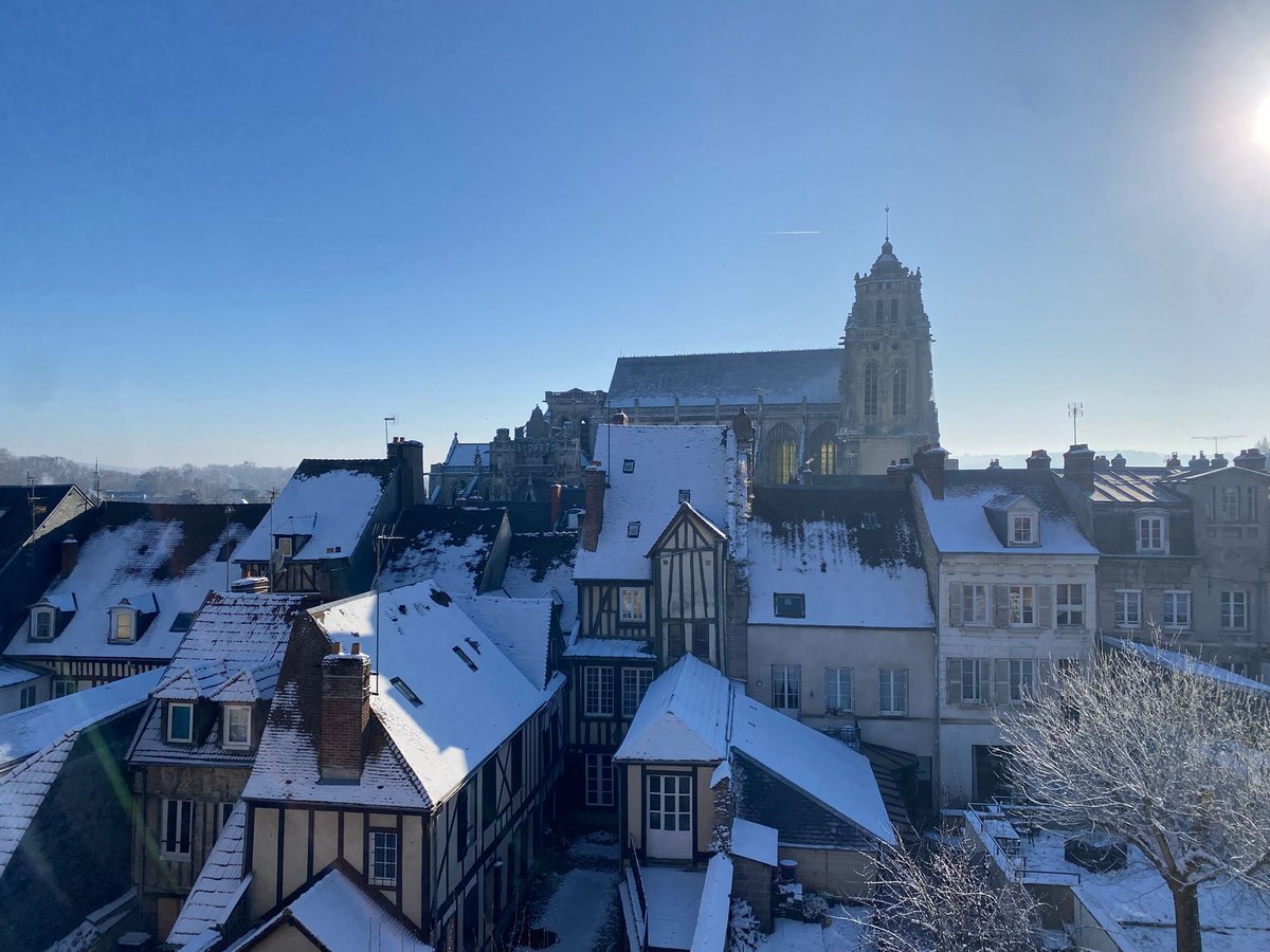 Quand l’hiver s’invite au Château de Gisors ! 🏰❄️
On adore ! ❤️
<a href="/GisorsOfficiel/">Ville de Gisors</a> #vexinnormand #patrimoine #Gisorsjadore