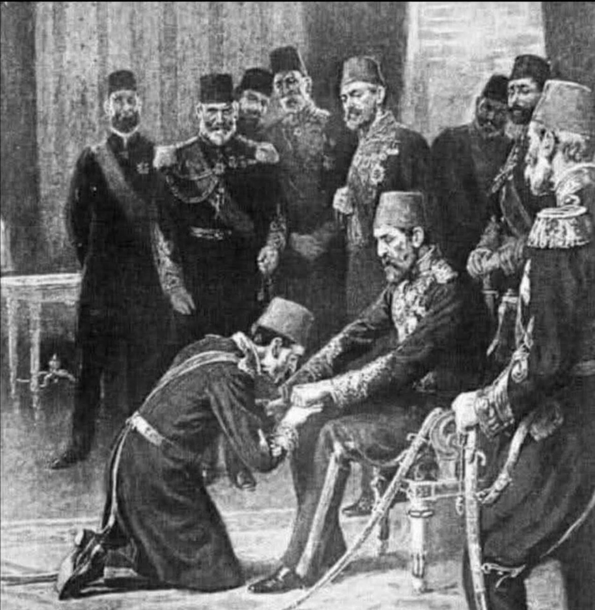 Bu ekibi Ermenistan kabinesi sanmayın.
Bu ekip 33 senelik ABDÜLHAMİT devrinin ekibi..

Sonrada devlet batınca 'vay efendim Türkçülük başlamış da devlet çökmüşmüş..'

Peki bu ekonomik iflas tablosunda Türkler nerede ?

Halife-i Müslümin 2. Abdülhamit’in nazırlarından