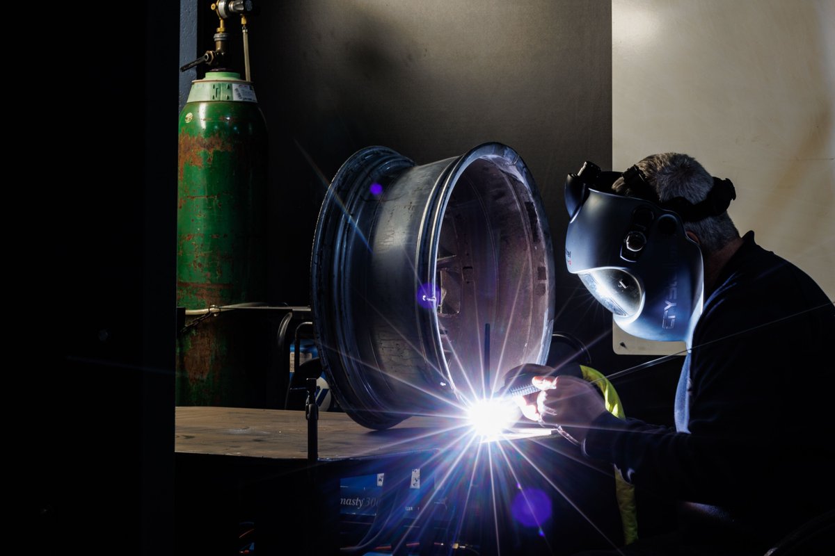 TeddBellows's tweet photo. 🔍 WHAT WILL SET US APART IN 2026
🔧 Direct access to our engineers for fully bespoke bellows
📐 In-house FEA and NDT - no outsourcing
📄 EJMA compliance and wider approvals
🏭 British manufacturing with European material
🌐 https://t.co/OxeL4MUd2D
#Engineering #Bellows #MadeInUK https://t.co/f2sbHVxsTm