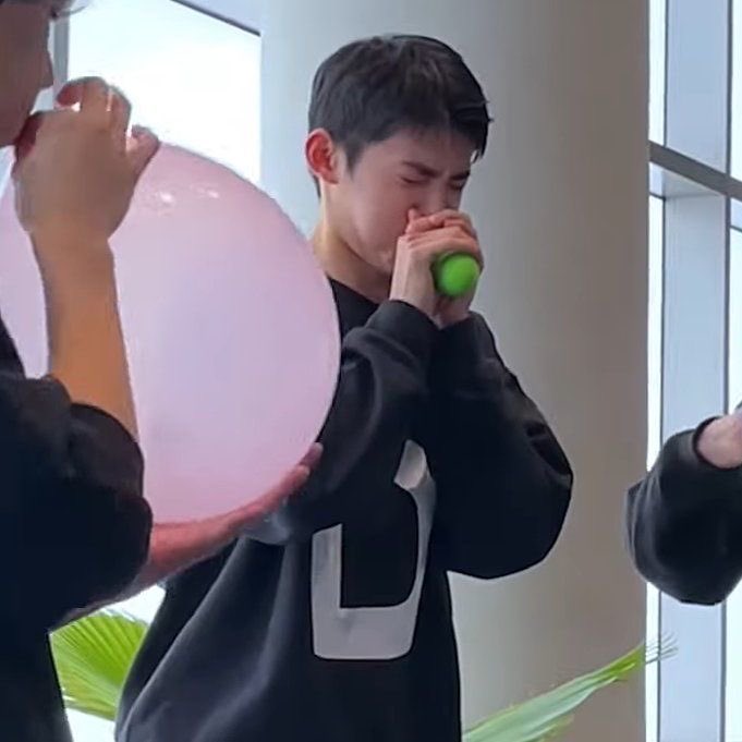 yangebab's tweet image. 이거 두 개 뭔가 짠한데 ㄴㅁ웃김