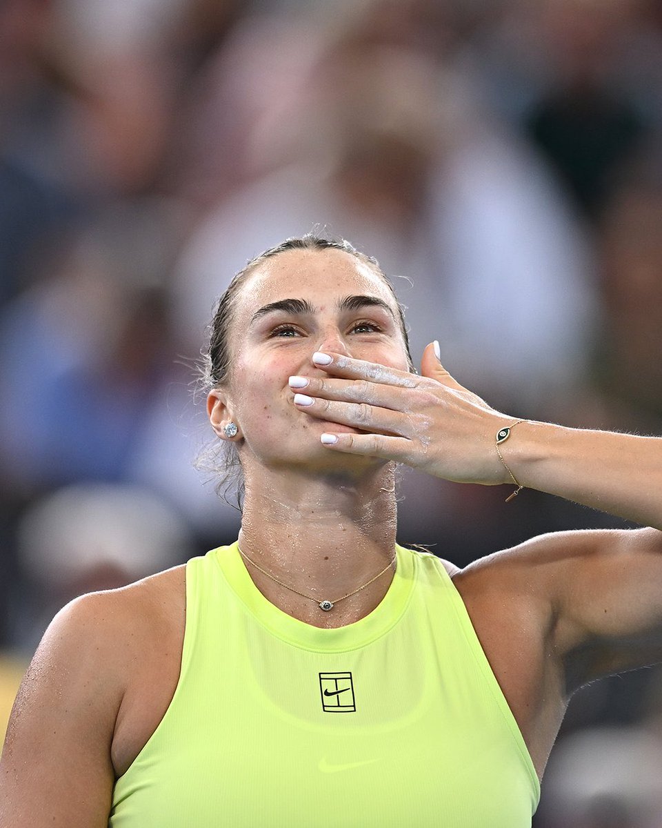 Iga: tussling with Lys 
Coco: flopping against Bouzas Maneiro 
Aryna: winning 60 61 in 47 minutes✨