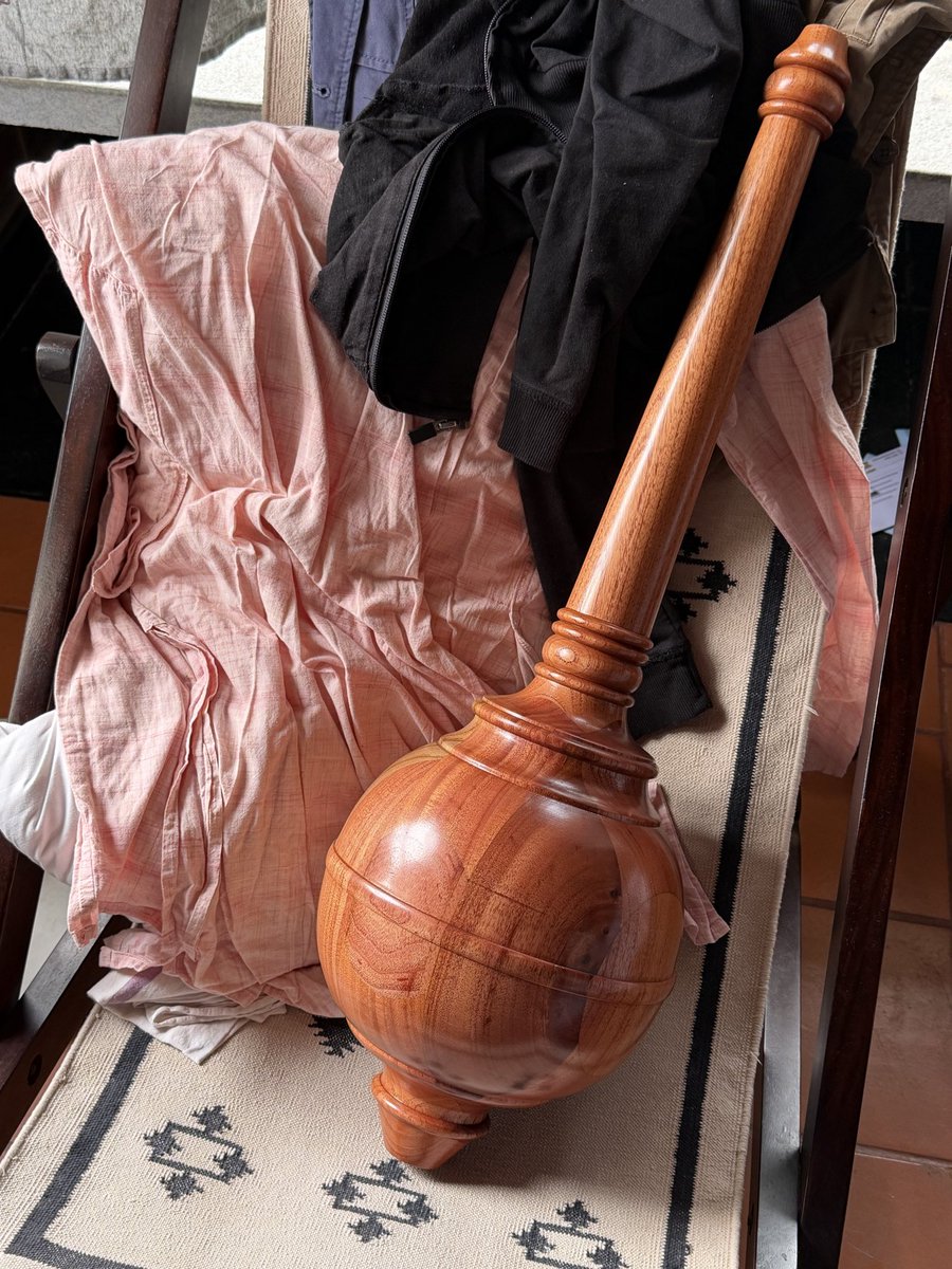 hpnadig's tweet image. Got this gada today for desk-break swings—between coding and when not doing farm work.

Gym ≠ farm work, but this gets you closer. No stiffness, at all. 🇮🇳💪 #GadaTraining #DesiFitness