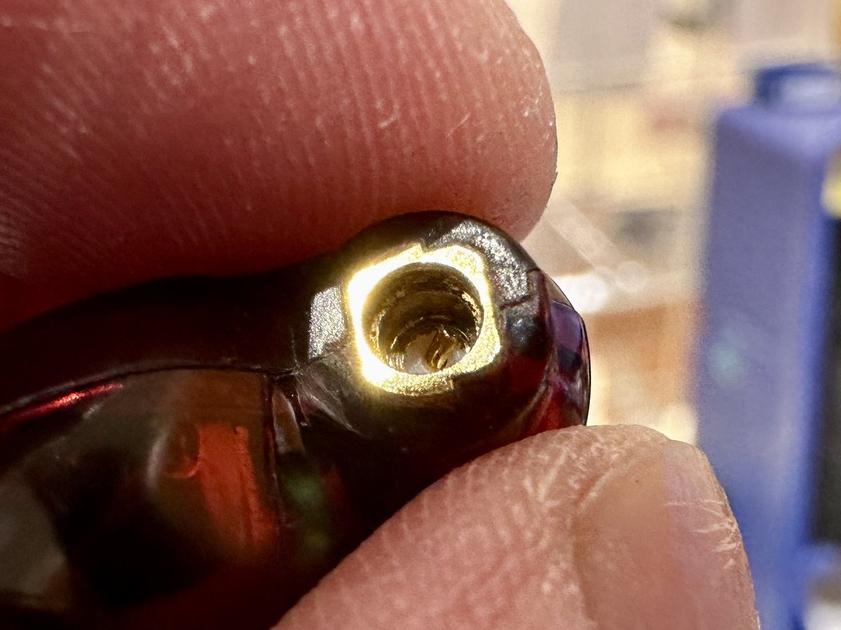 SHURE SE535LTD ピン破損のため、本体側MMCXコネクタの交換修理を行い