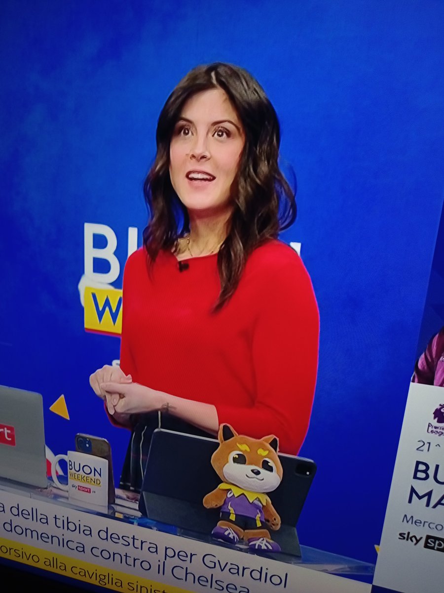 RompiballeII's tweet photo. Un attimo di confusione e mi sono chiesto: "Ma che giorno è oggi?", 🤔
quando ho visto #BuonWeekend oggi su #SkySport .
@fede__frola https://t.co/mt5XQcuW1F