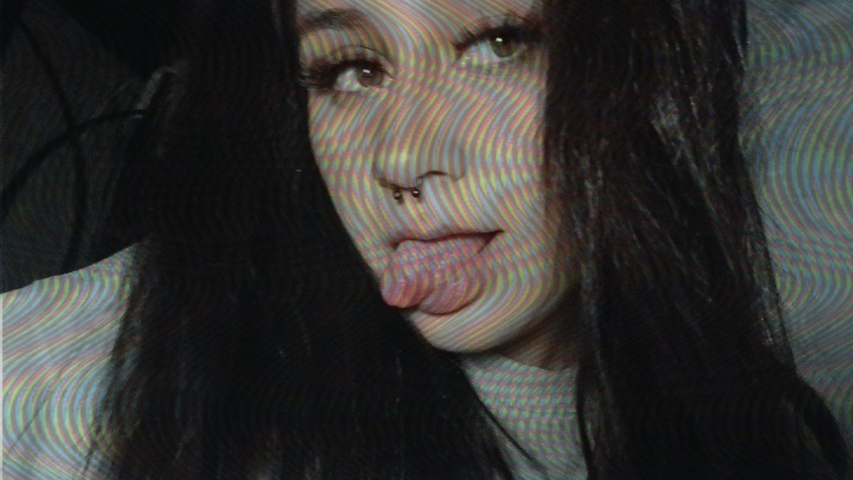 NoIsInvalid's tweet image. aint i hot? 

findom domme